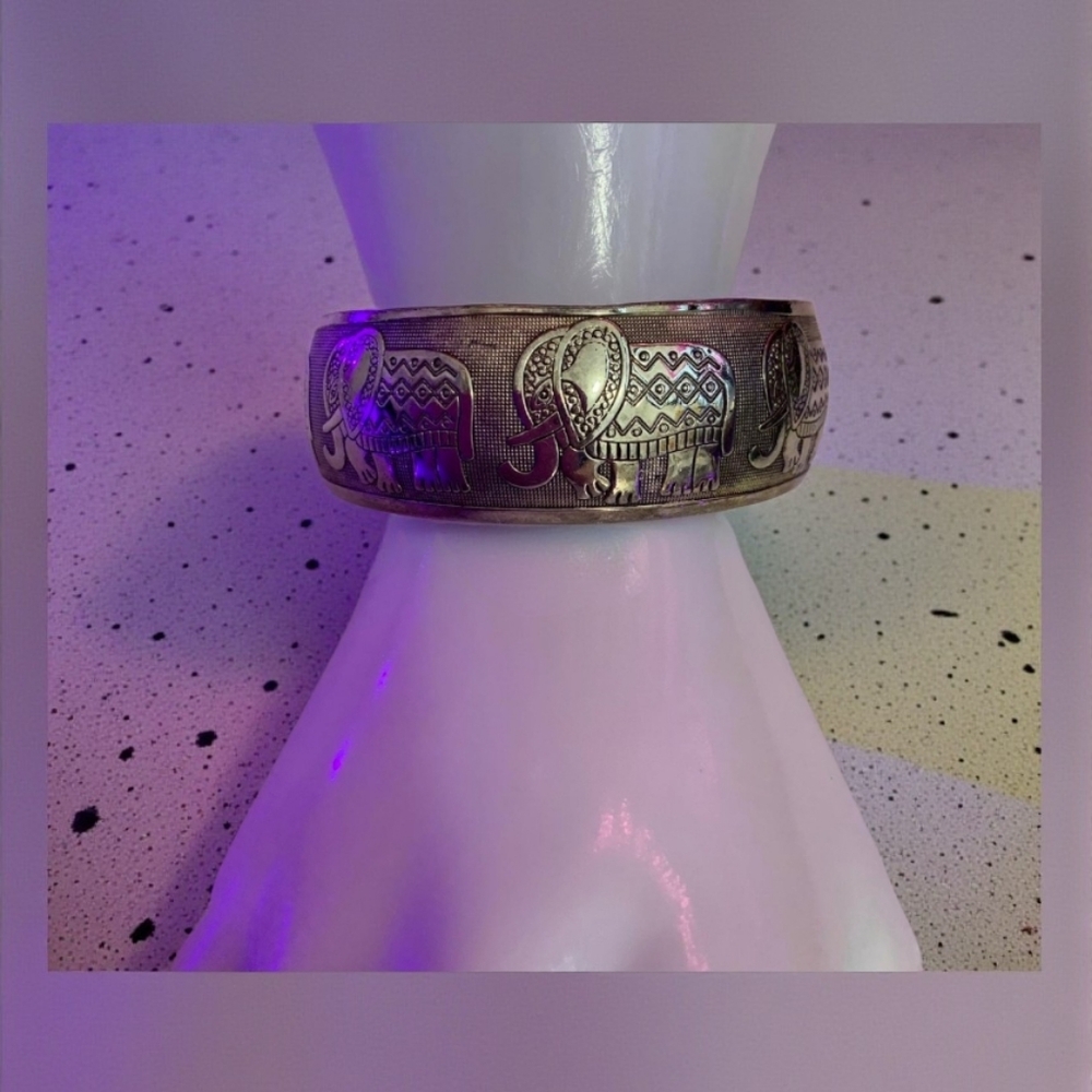 Vintage Gold Elephant Bracelet